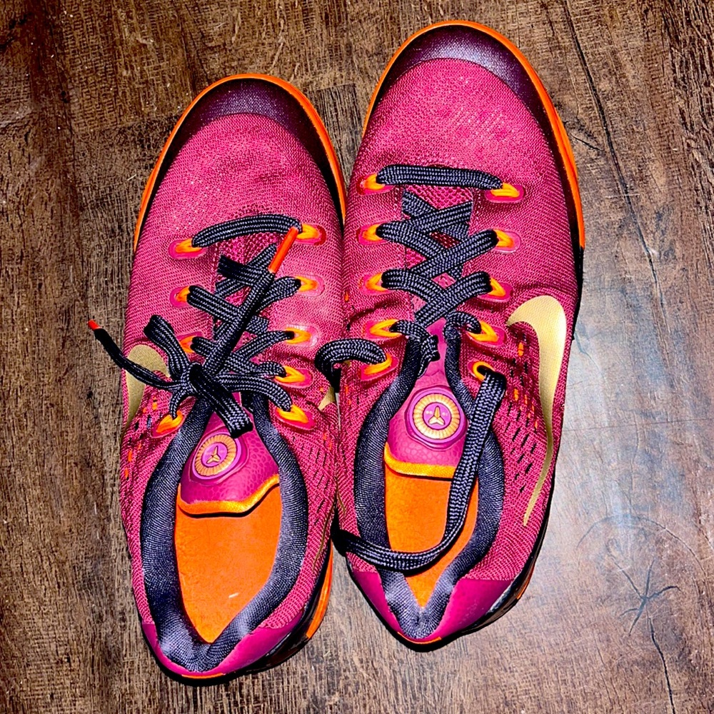 Nike Kobe Maroon size 5y